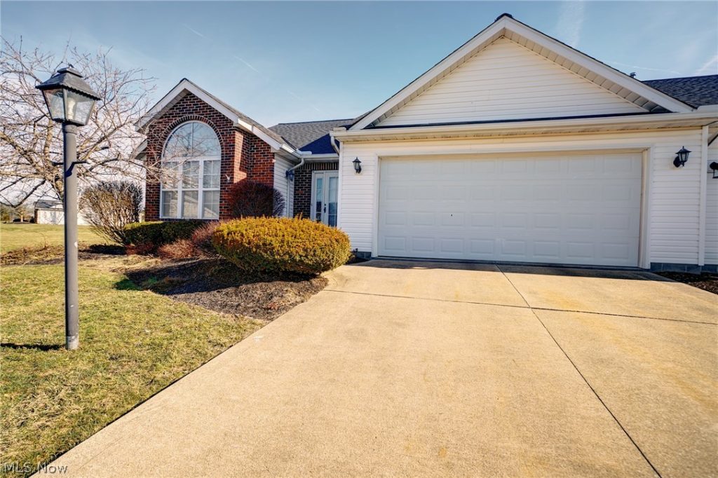 5685 Jason Oval, Medina, OH