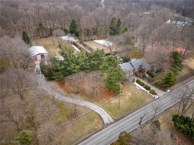 4725 Webb Road, Perry, OH - Photo 2