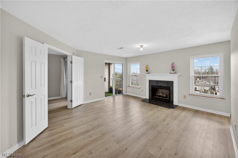 240 Fox Hollow Drive #408, Mayfield Heights, OH - Photo 3