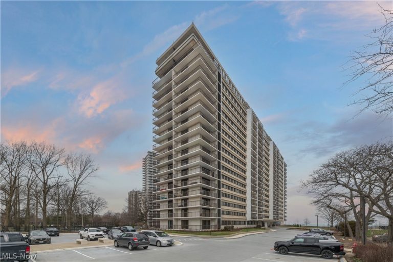 12550 Lake Avenue #201, Lakewood, OH, 44107