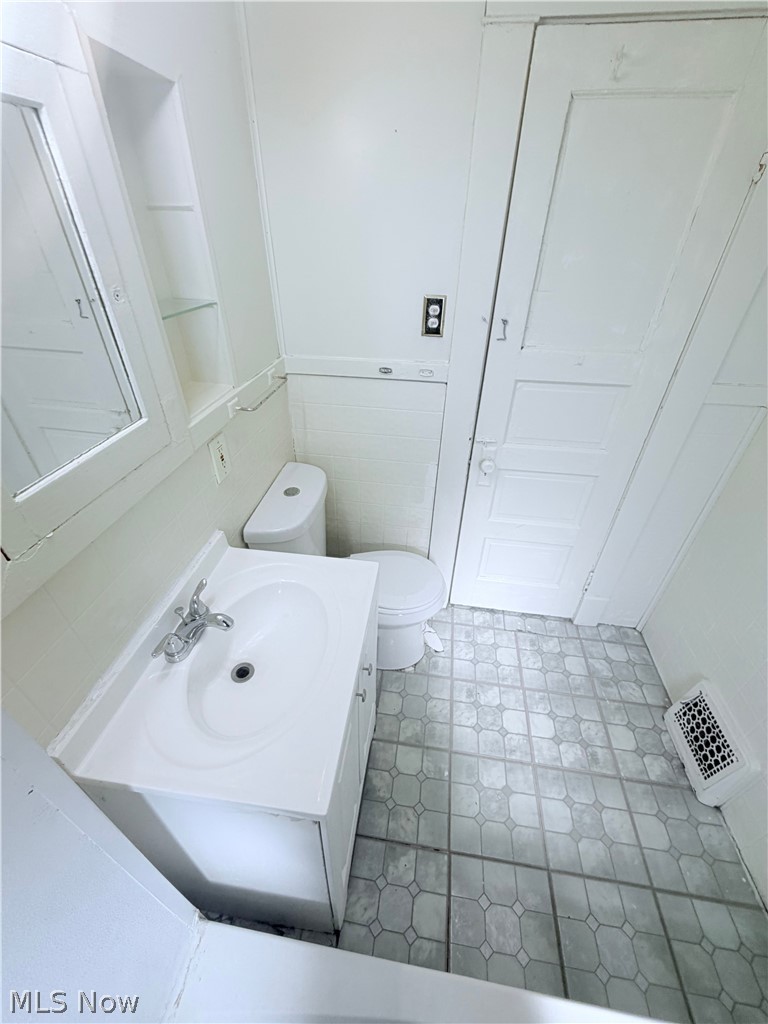 3395 100th Street #UP, Cleveland, OH - Photo 8