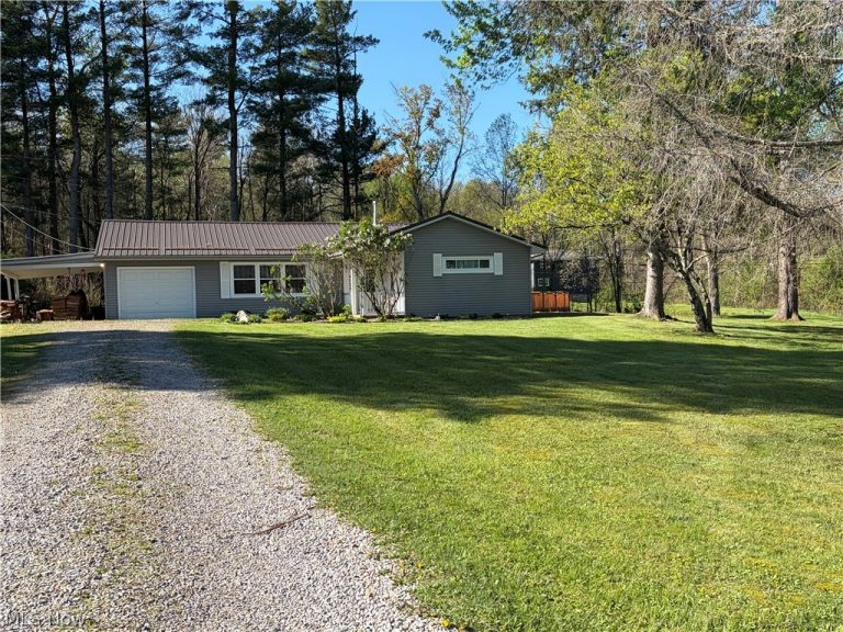 4005 Valley View Road, Zanesville, OH - Photo 3
