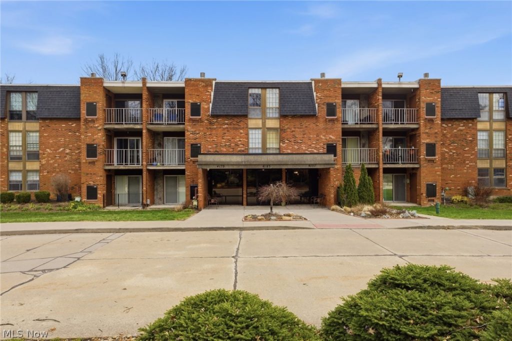 4187 Columbia Road #332, North Olmsted, OH