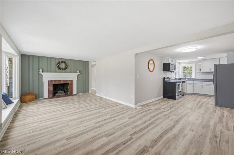 3232 Bears Den Road, Youngstown, OH - Photo 3