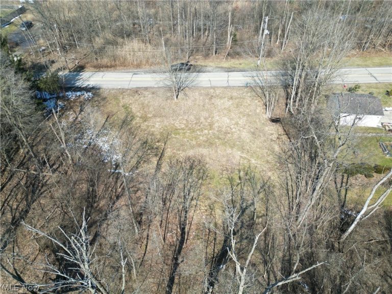 6579 Hathaway Road, Valley View, OH - Photo 5