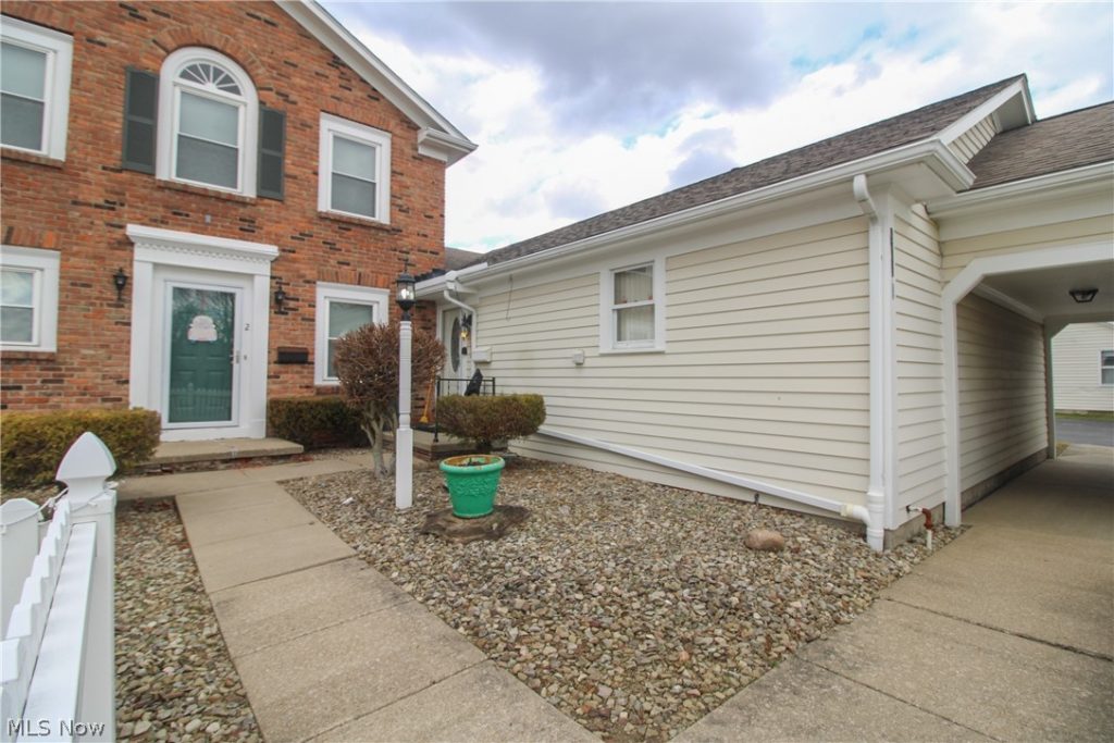 810 Kentwood Drive #3, Boardman, OH