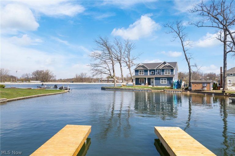 253 Aqua Boulevard, Coventry, OH - Photo 4