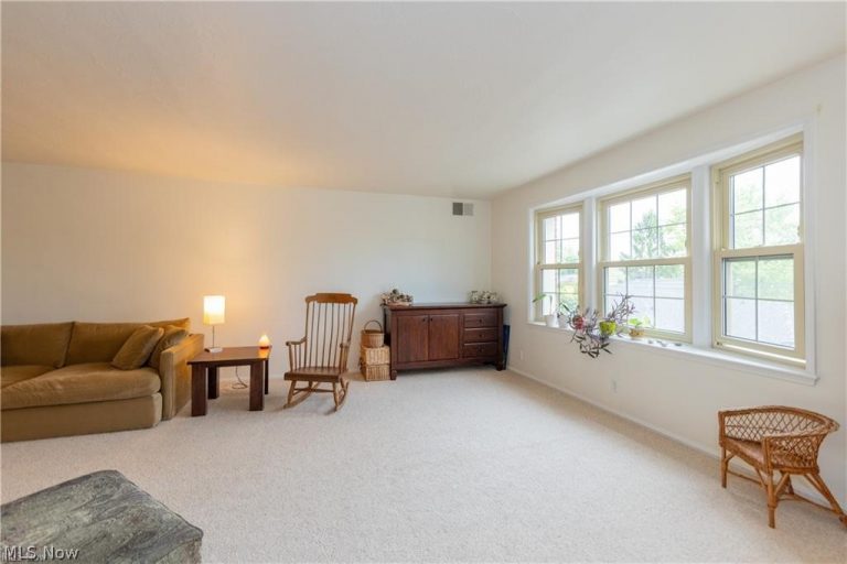 13710 Shaker Boulevard #405, Cleveland, OH - Photo 5