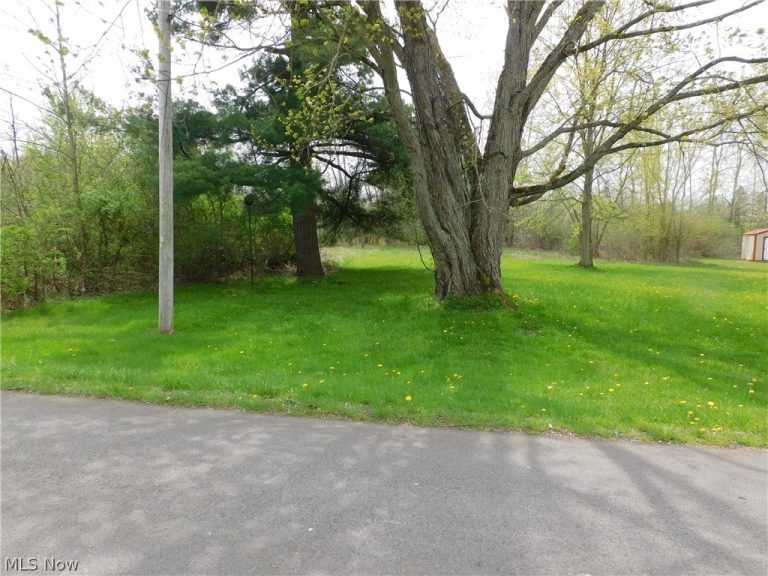 2514 Hayford Road, Rock Creek, OH - Photo 4