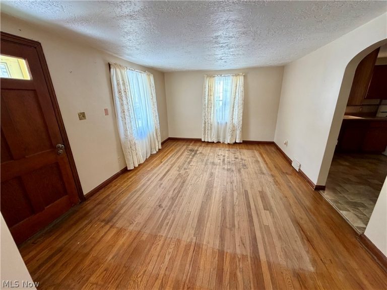 103 Belle Vista Avenue, Youngstown, OH - Photo 3