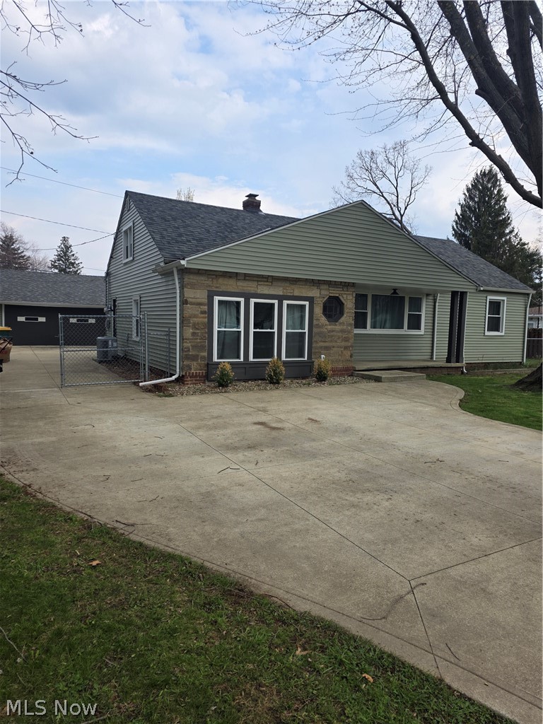 6175 Dawson Boulevard, Mentor, OH - Photo 2
