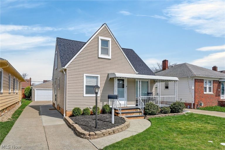 8318 Lanyard Drive, Parma, OH, 44129