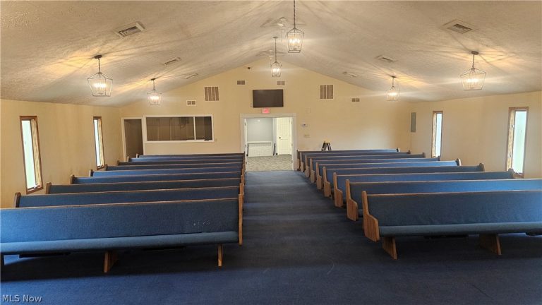 48443 Russia Road, Amherst, OH - Photo 6