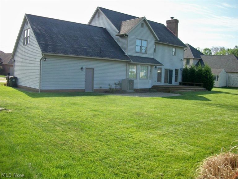 5 Sawgrass Circle, Belpre, OH - Photo 6