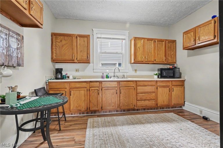 430 Oxford Street, Alliance, OH - Photo 3