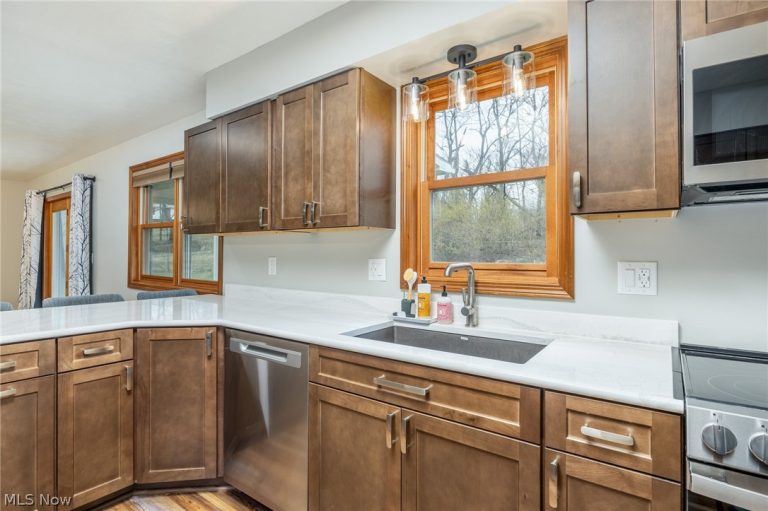 682 Elk Run Road, Beverly, OH - Photo 8