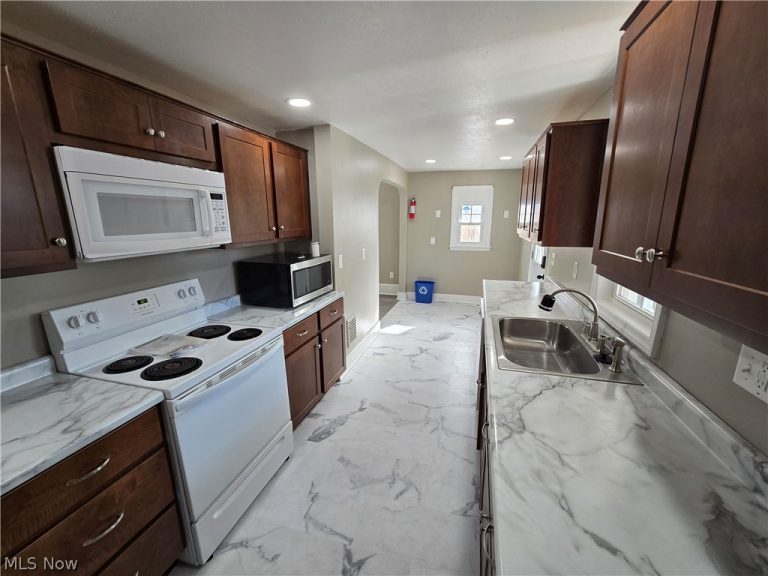 708 Bever Street, Wooster, OH - Photo 3