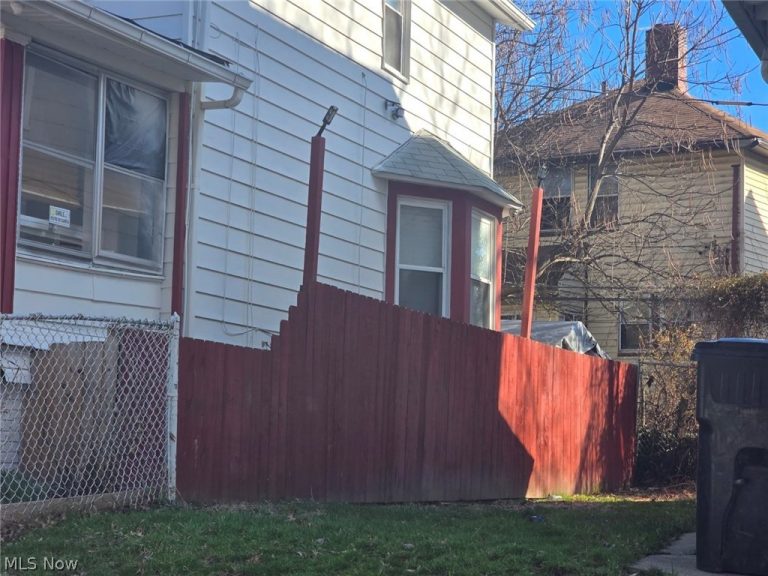 1107 Galewood Drive, Cleveland, OH - Photo 5