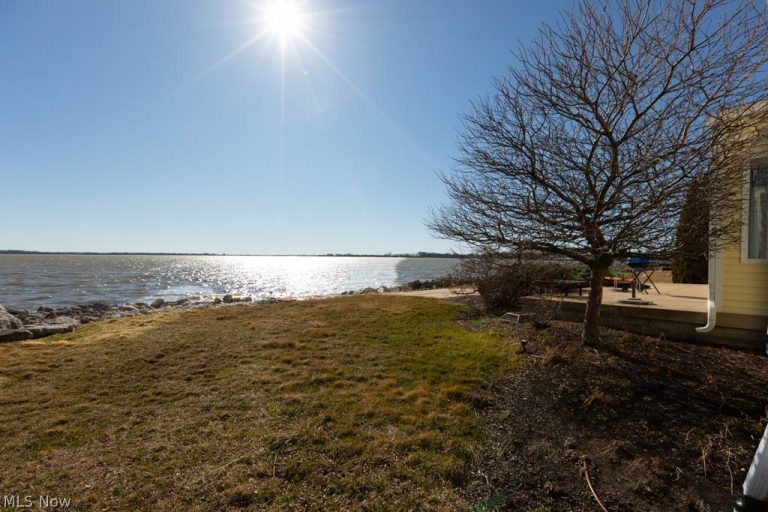 7016 Sunview Drive, Lakeside Marblehead, OH - Photo 4