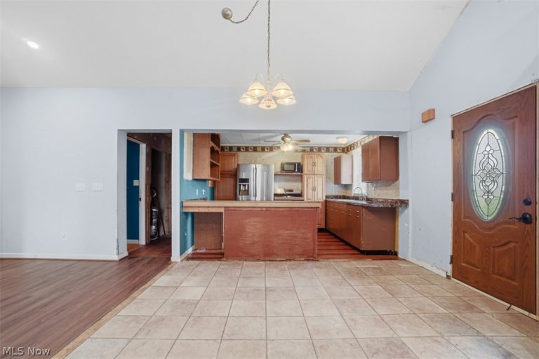 14724 Elm Drive, Newbury, OH - Photo 4