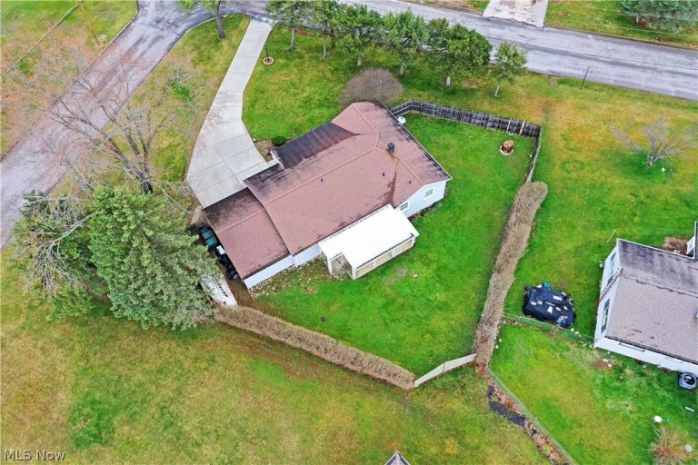 203 Aldrich Road, Austintown, OH - Photo 4
