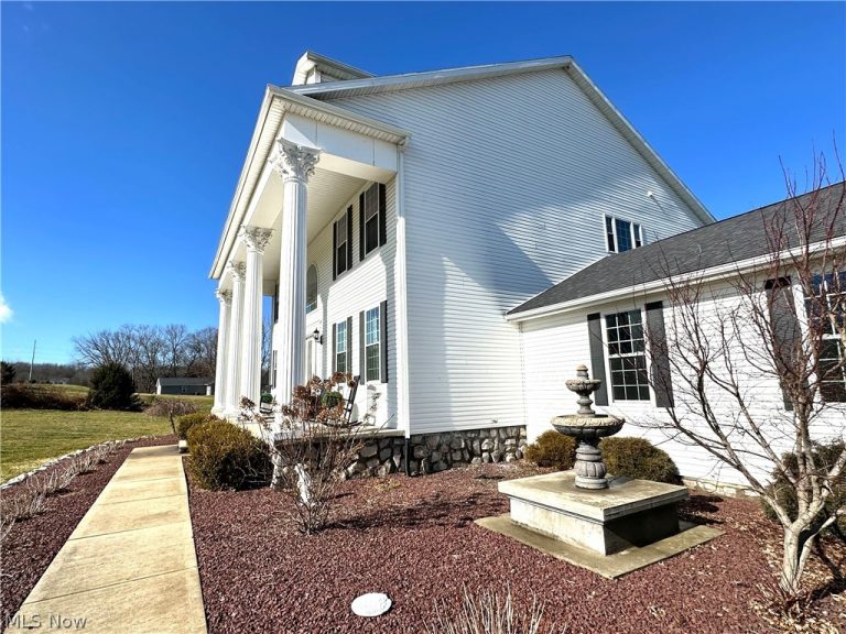 51208 Field Stone Drive, East Liverpool, OH - Photo 4