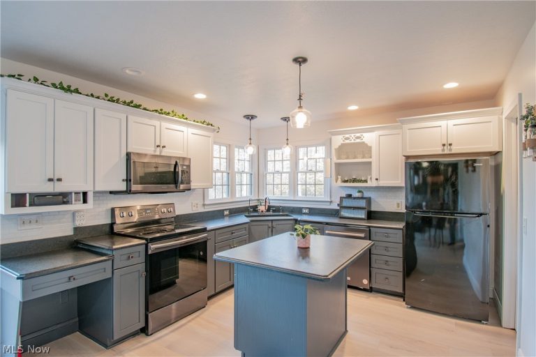 700 Stillwater Drive, Deerfield, OH - Photo 6