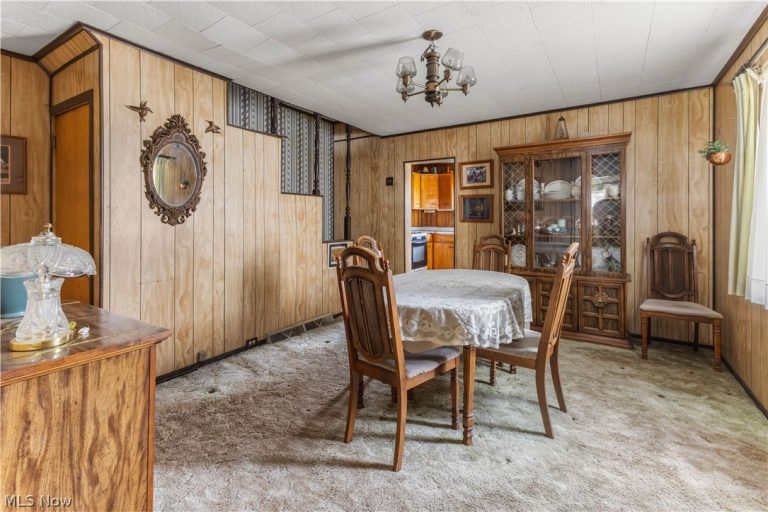 210 Grant Street, Newell, WV - Photo 8