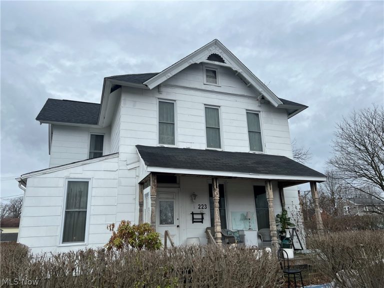 223 Main Street, Columbiana, OH - Photo 2