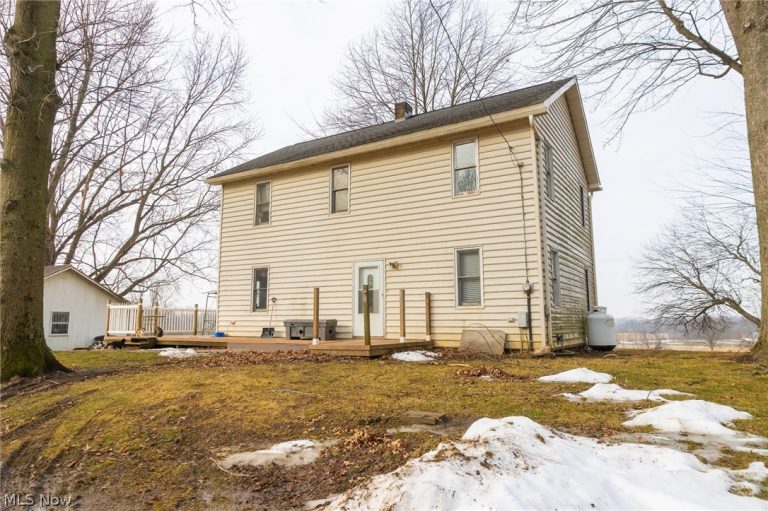7389 Doylestown Road, Sterling, OH - Photo 3