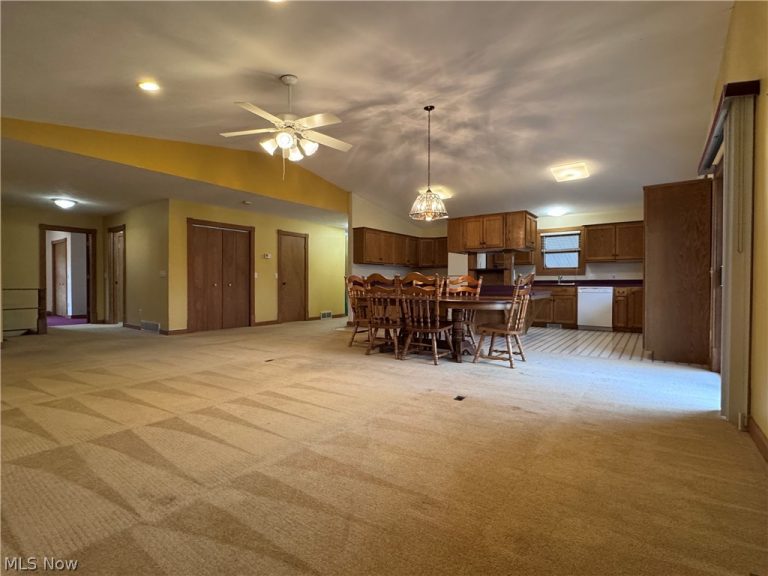 12942 Ravenna Road, Chardon, OH - Photo 4