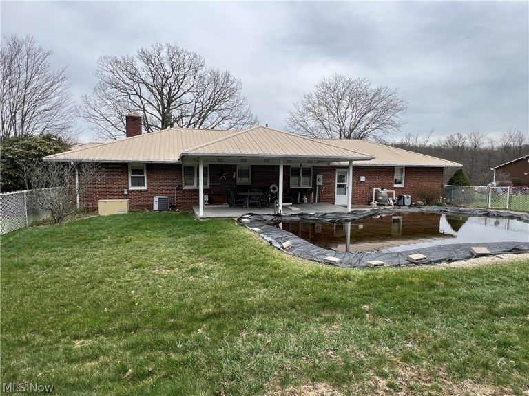 1099 Steubenville Road, Carrollton, OH - Photo 8