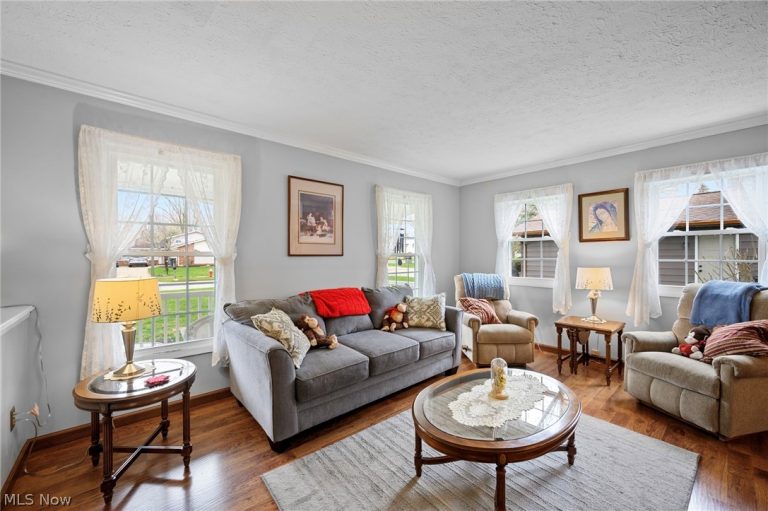 6094 Emerald Street, North Ridgeville, OH - Photo 4