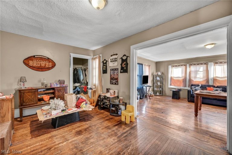 2127 100th Street, Cleveland, OH - Photo 6