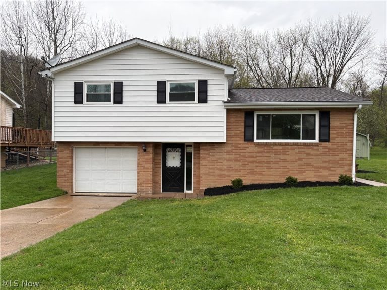 61 Patricia Avenue, Weirton, WV, 26062