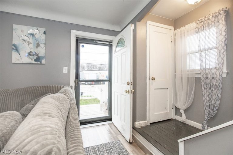 12214 Bennington Avenue, Cleveland, OH - Photo 6