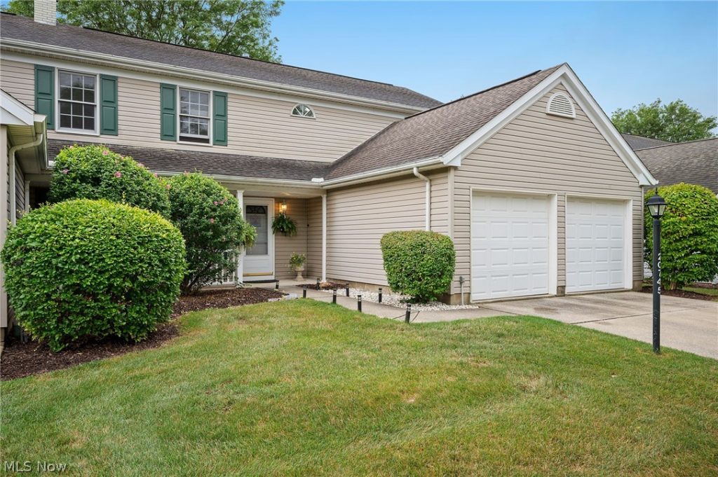 20745 Sun Meadow Trail, Strongsville, OH