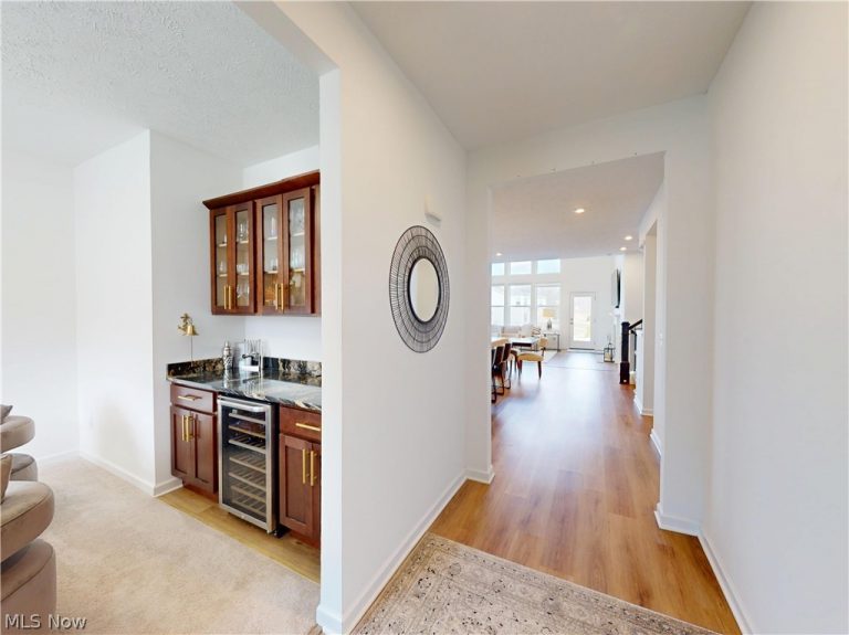 8215 Mustang Lane, Mentor, OH - Photo 2