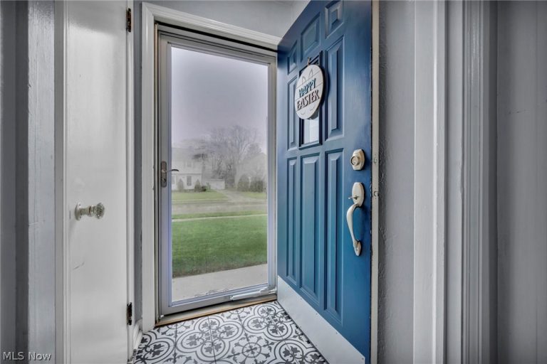1236 Worton Boulevard, Mayfield Heights, OH - Photo 5
