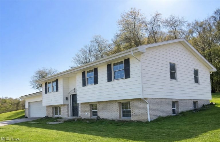 57585 Patty Mine Road, Martins Ferry, OH - Photo 2