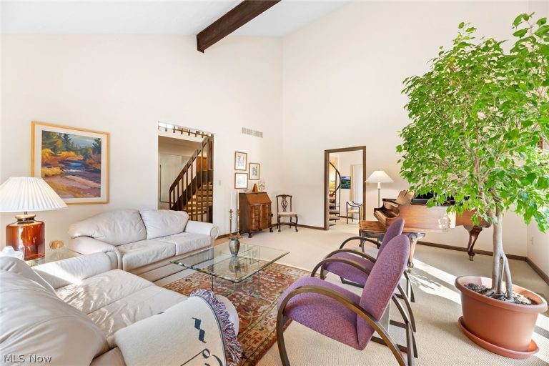 960 Poulsen Drive, Akron, OH - Photo 4