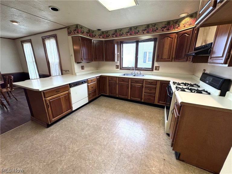 74 Whitney Avenue, Shelby, OH - Photo 8