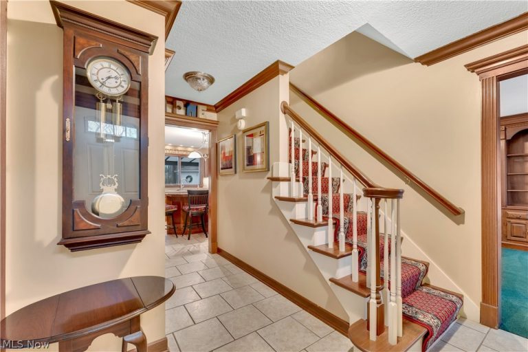 190 Chapel Lane, Canfield, OH - Photo 6