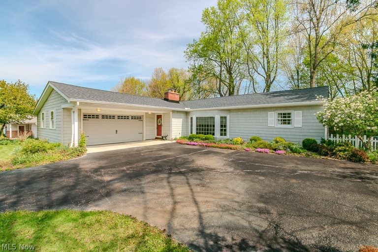7761 Fairlawn Drive, Mentor, OH - Photo 2