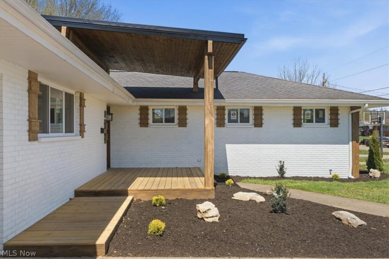 801 Westview Drive, Belpre, OH - Photo 6