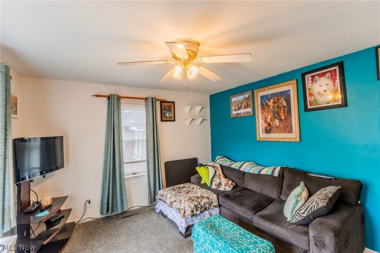 107 37th Street, Vienna, WV - Photo 3