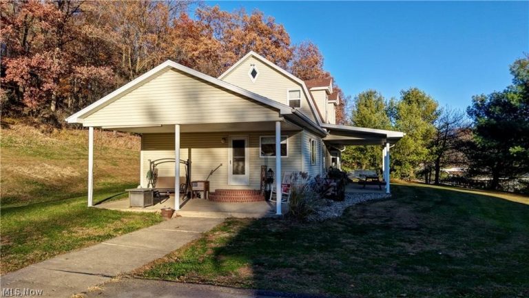 7736 Fort Laurens Road, Strasburg, OH - Photo 3