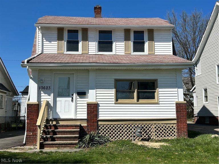 13623 Thornhurst Avenue, Garfield Heights, OH, 44105