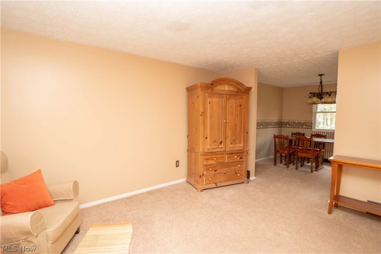 1744 Oak Trail Street, Massillon, OH - Photo 6