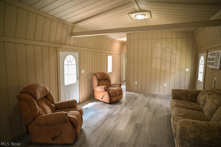 1547 Providence Road, Elizabeth, WV - Photo 5
